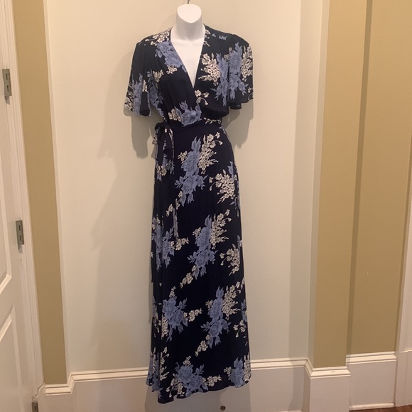 Privacy Please Plaza Kimono Floral Wrap Maxi Dress Navy Blue - Picture 2 of 11